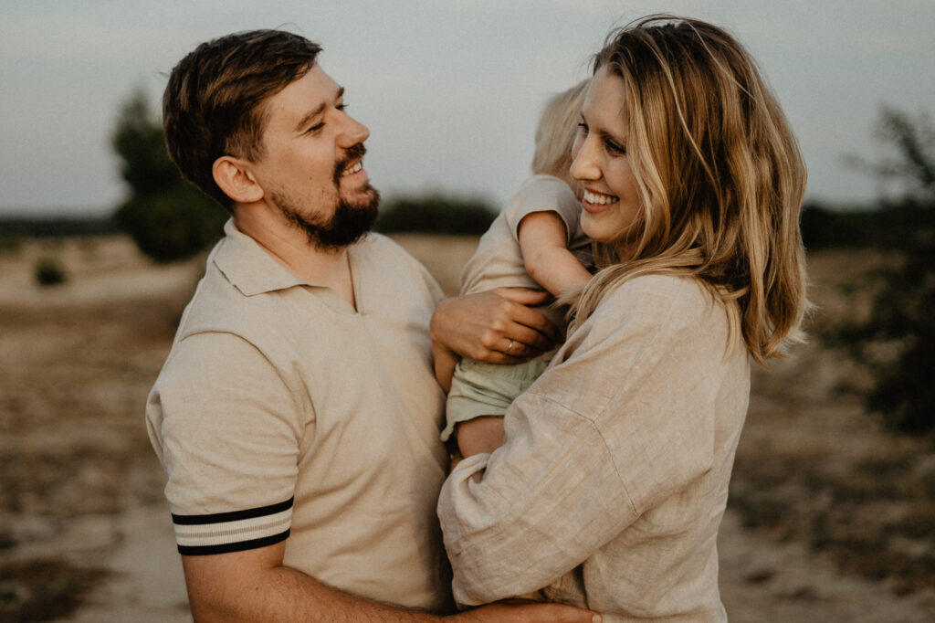 rodzina, mama, tata, dziecko